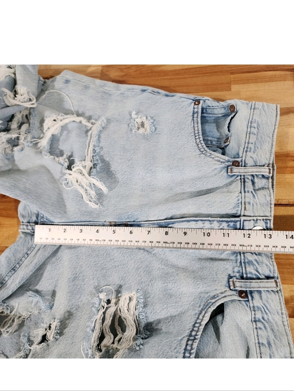Aeropostale 90s Baggy Jeans Womens 14 Very Distressed Light Wash Festival Street - Picture 11 of 16